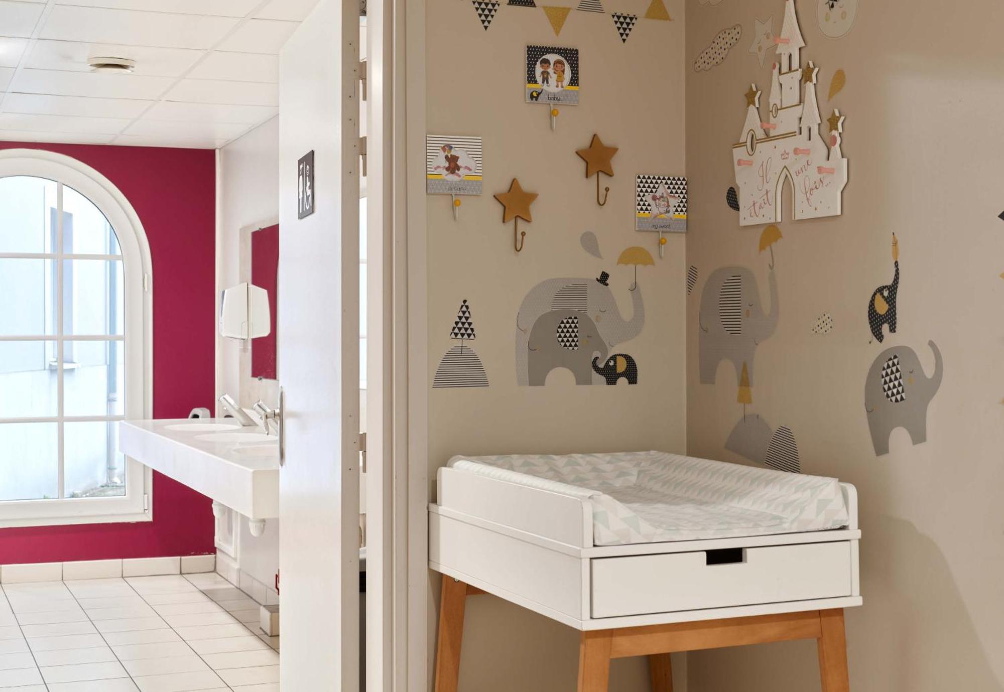 B&B Hotel Pres De Disneyland Paris Magny-le-Hongre Esterno foto