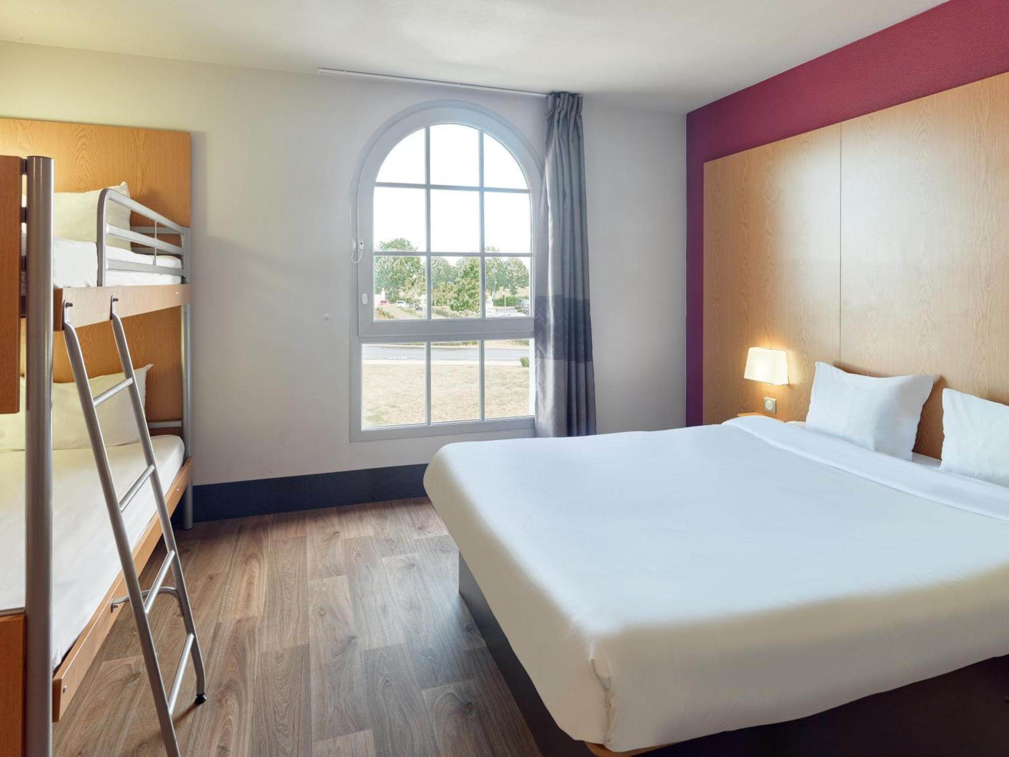 B&B Hotel Pres De Disneyland Paris Magny-le-Hongre Esterno foto